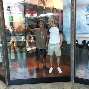 Meet your Posher, Corey