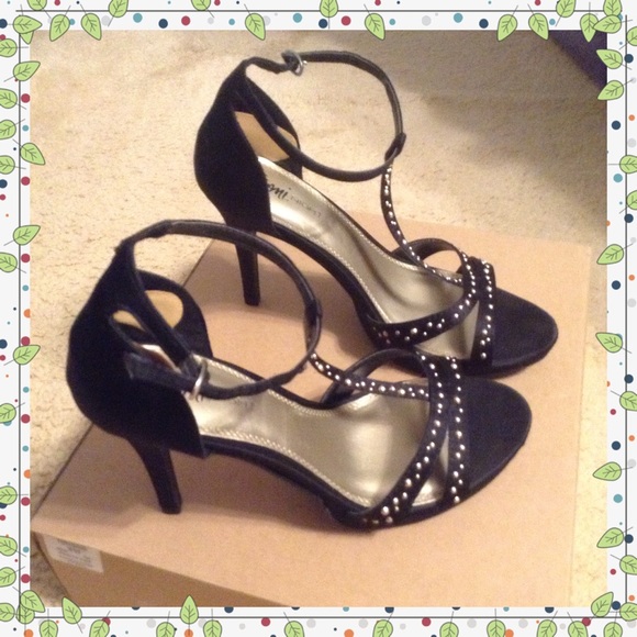 👠PARTY HEELS👠👠 - Picture 2 of 4