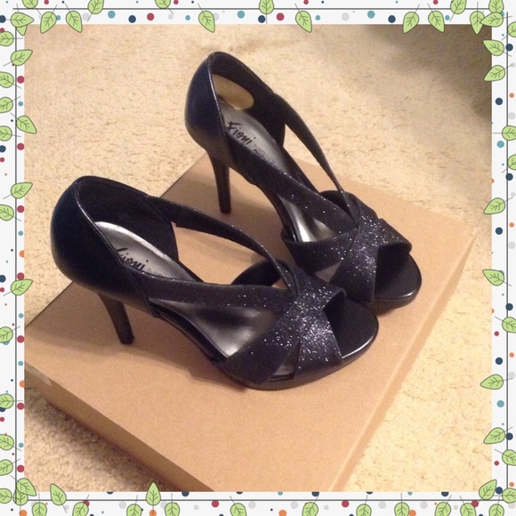 👠SASSY FIONI HEELS👠 - Picture 2 of 4