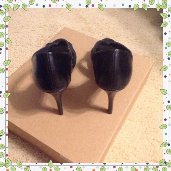 👠SASSY FIONI HEELS👠 - Picture 3 of 4