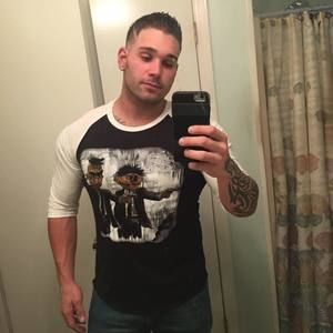 Meet your Posher, Dustin