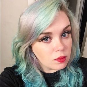 Meet your Posher, Emma