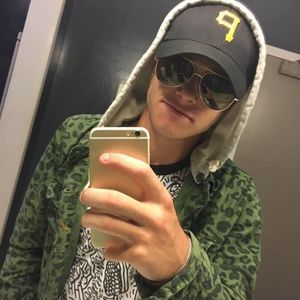 Meet your Posher, Conner