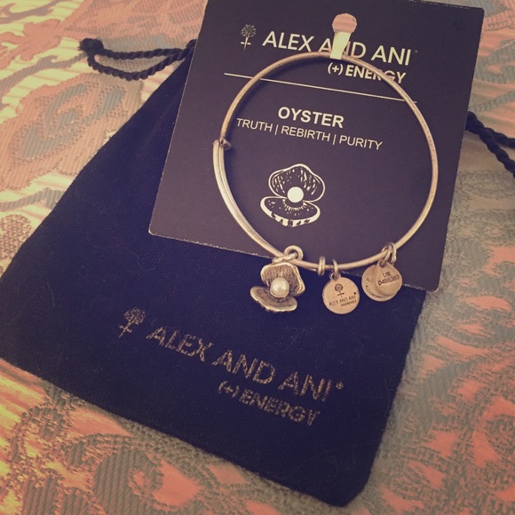 Alex and Ani Oyster Bracelet- New!