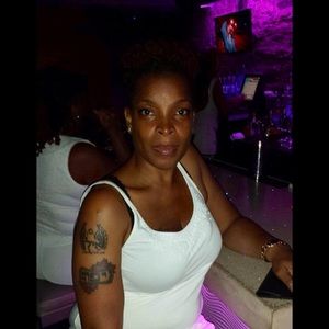 Meet your Posher, Yvette