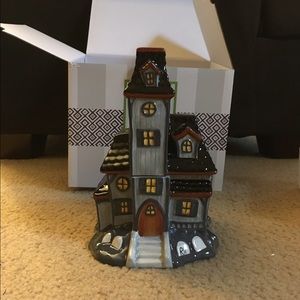 Haunted house warmer