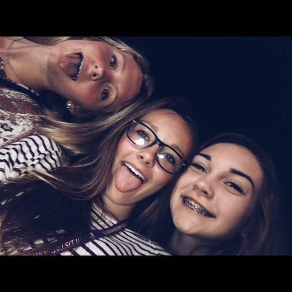 Meet your Posher, Kaylee - Picture 1 of 1