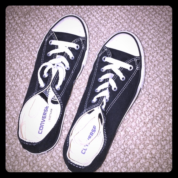 black classic converse