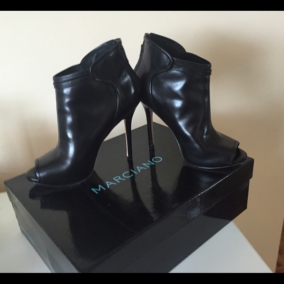 Guess by Marciano black leather booties