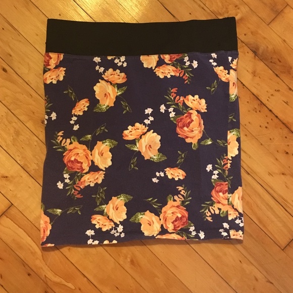 F21 knit floral mini skirt