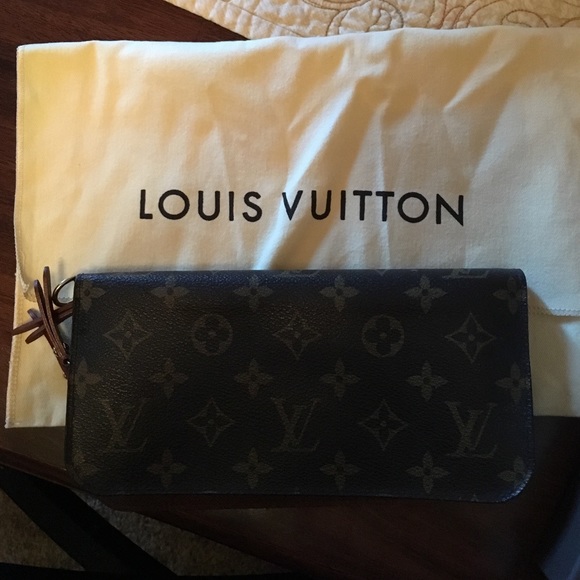 Authentic Louis Vuitton  Insolite monogram wallet