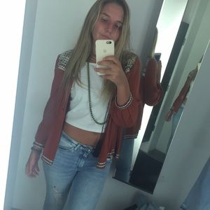 Meet your Posher, Tara