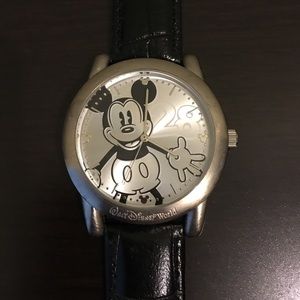 Mens Limited Edition Disney watch
