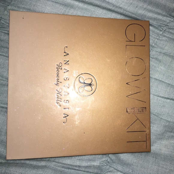 anastasia glow kit