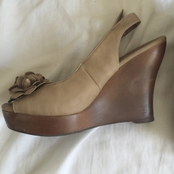 Wooden wedge - Picture 4 of 4