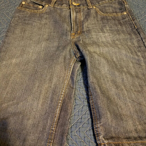 Young men Levi's denim shorts size 20R