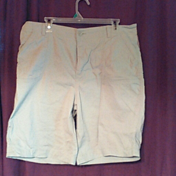 Woman's shorts