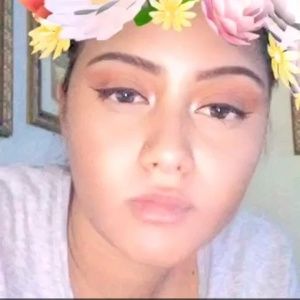 Meet your Posher, Naomi