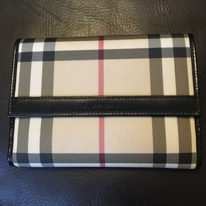 Amazing Burberry wallet