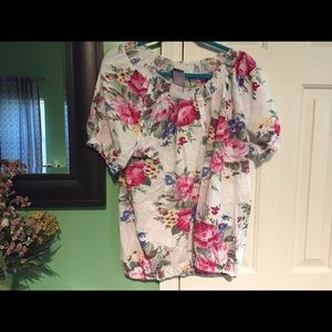 Laura Scott XL flowered peasant style top