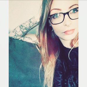 Meet your Posher, Mandi <3