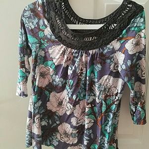 Gorgeous top, perfect for spring