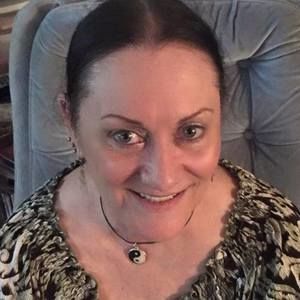 Meet your Posher, Carrie