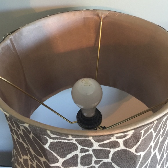 Giraffe Print Lamp Shade - Picture 2 of 4