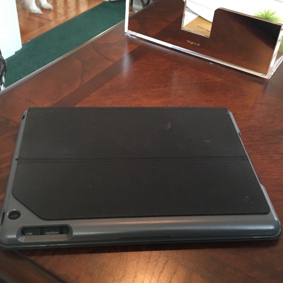 Logitech Canvas Keyboard Case - Picture 3 of 4