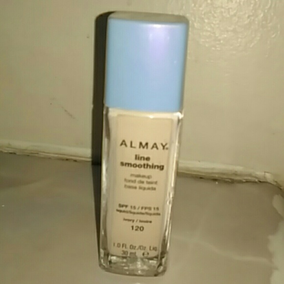 Almay line smoothing foundation