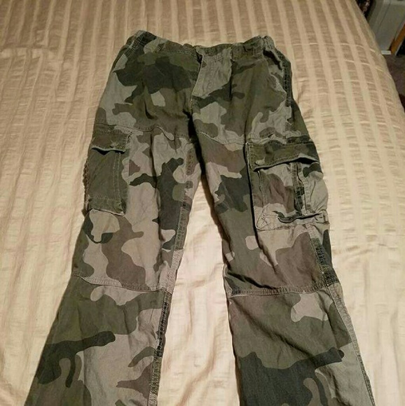 Boys Size 18 Camo Pants
