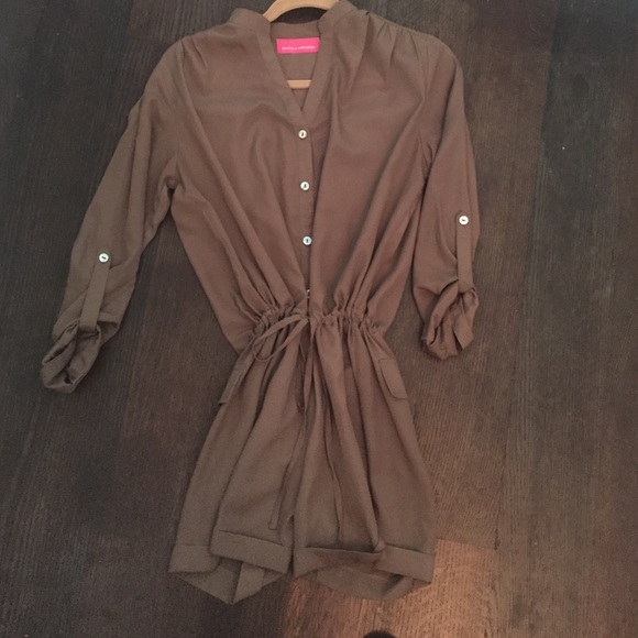 Romper - Picture 2 of 2