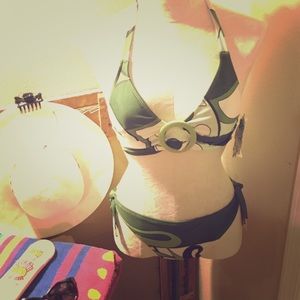 NWT Becca bikini