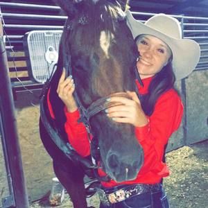 Meet your Posher, Hannah