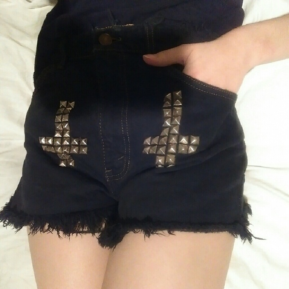 FINAL SALE, DELETING IN 1 HOUR ☇ Studded Levis