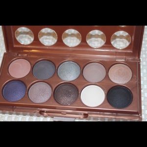 NYX eyeshadow palette