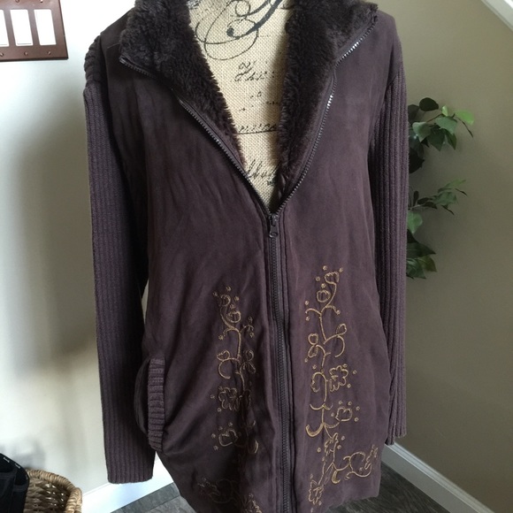 Jacket/heavy sweater