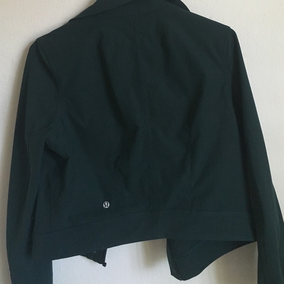 Lululemon jacket - Picture 2 of 4