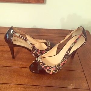 Guess shoes size 8