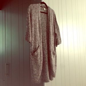 NWOT Heather Grey/White/Black H&M Sweater