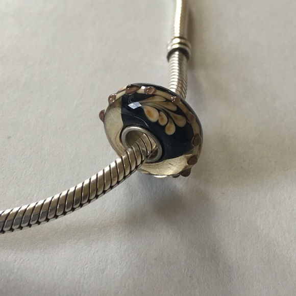 Jewelry - 💕Beautiful Black Glass/Resin 💕