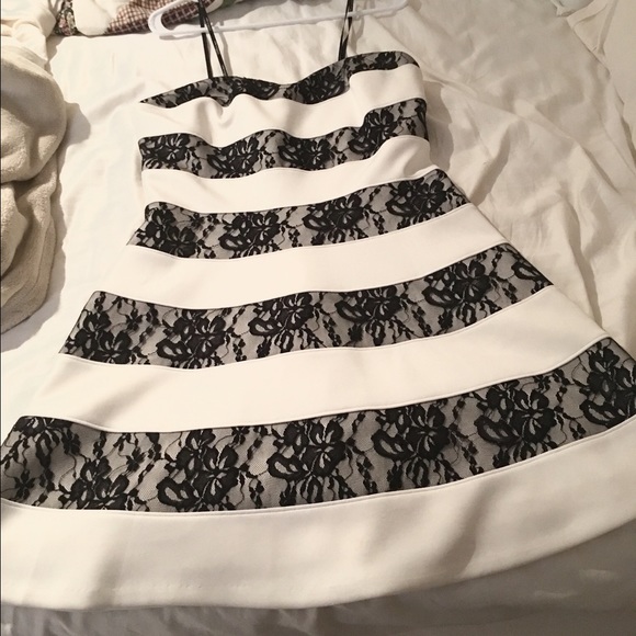 Guess Strapless Black/White Dress