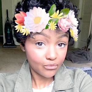 Meet your Posher, Debrae