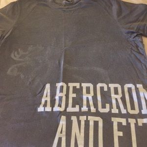 A&F XXL muscle (fits like a regular large) ss t