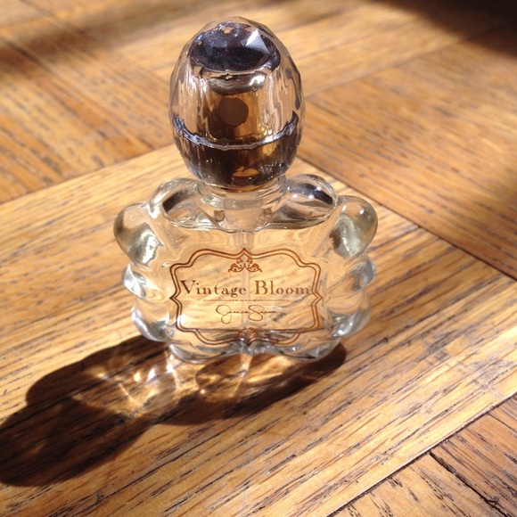 Vintage Bloom mini perfume NWOT