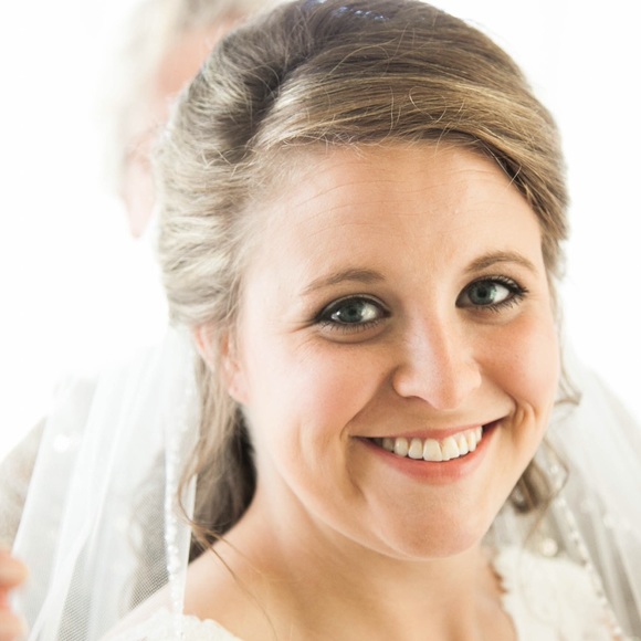 Meet your Posher, Madison - Picture 1 of 1