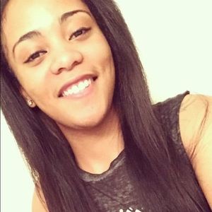 Meet your Posher, Deara