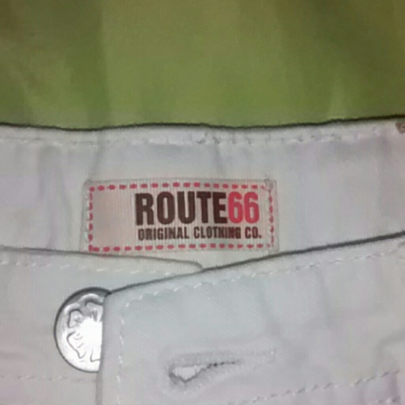 Shorts - Picture 2 of 3