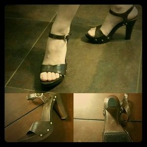 Fioni Wooden Heeled Sandals