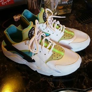 Women air Hurrache run